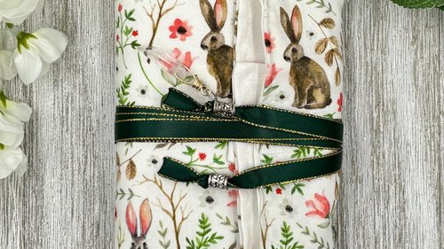 Reversible Cotton Lined Tarot Wrap/ Bunny Tarot Wrap / Tarot Supplies / Tarot Deck Storage / Tarot Cloth / Tarot Supplies / Altar